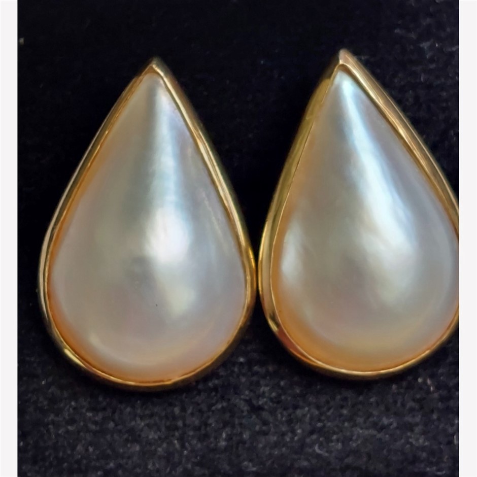9k Pearl Earring