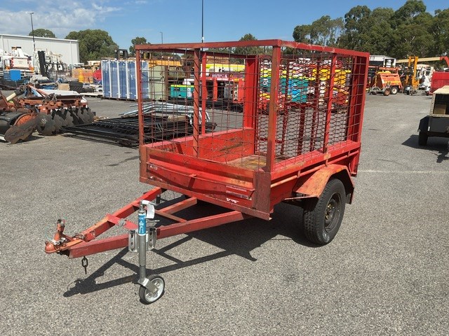 <p>2011 John Papas JPT Box Trailer</p>