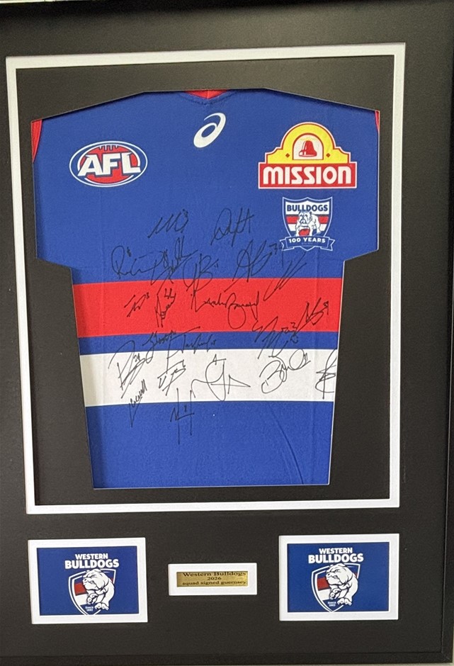 WESTERN BULLDOGS 2026 SQUD SIGNED/FRAMED GUERNSEY