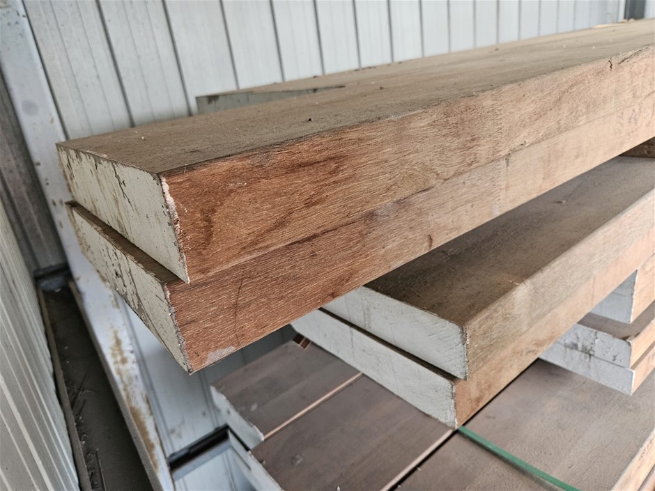 Keruing Laminated Beam GL19 290x65  at 7.2m