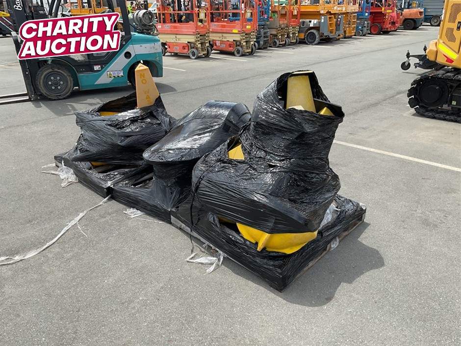 Floating Sea Buoys </p>