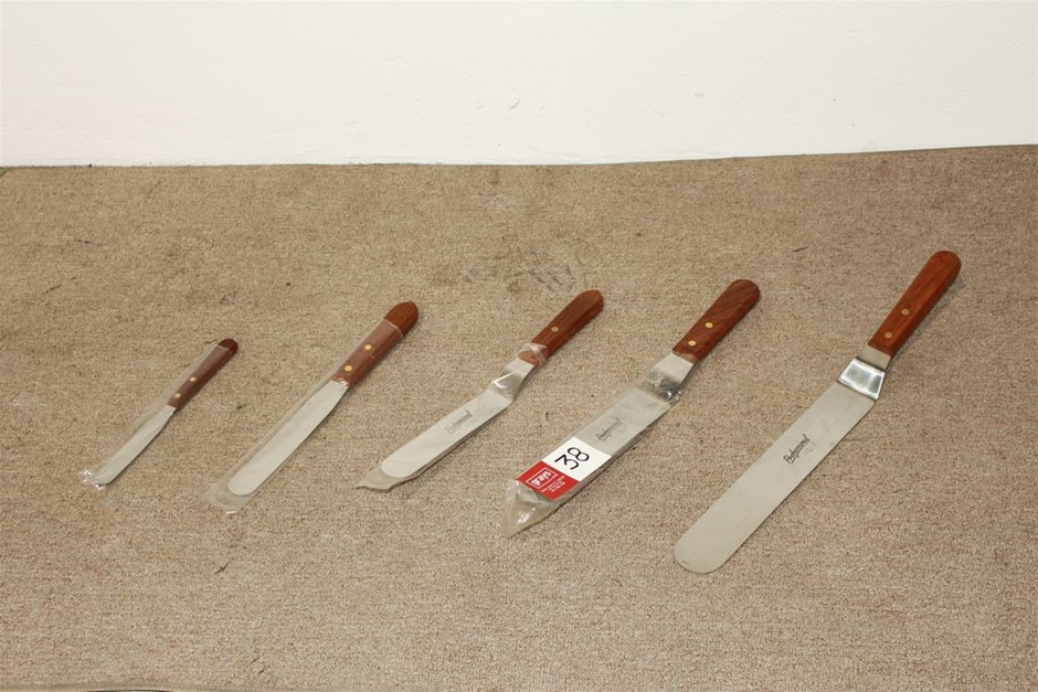 5 x Stainless Steel Spatulas – Assorted Sizes