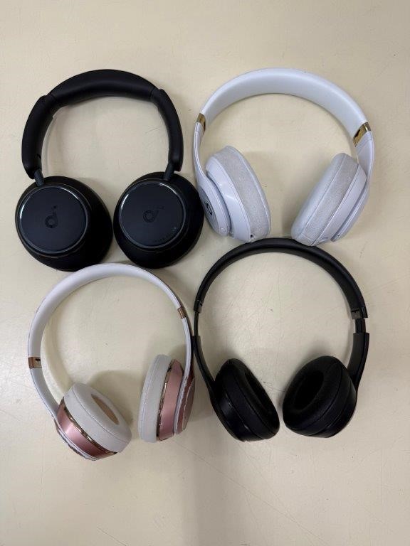 4 x BEATS Wireless Headphones