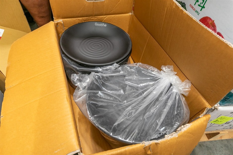 Goobne 20x Unused Dinner Plates