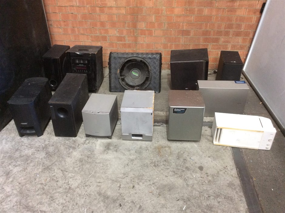 Mixed Subwoofers And Speaker Units