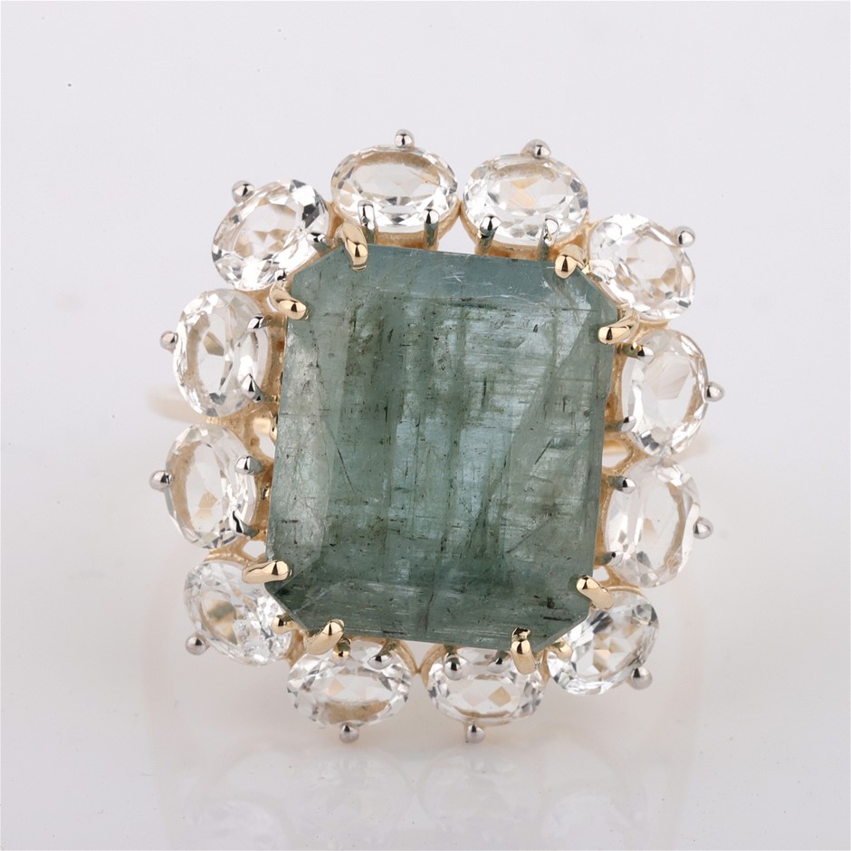 Yellow Gold Natural Emerald / Natural White Topaz Ring with Valuation