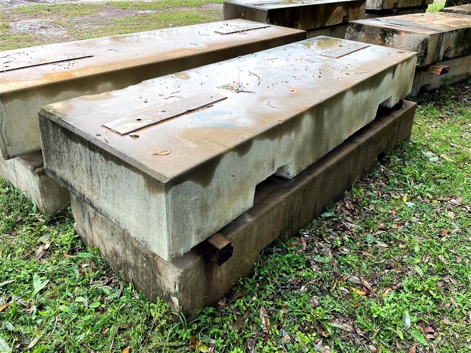 <p>Precast Concrete Footings x2</p>