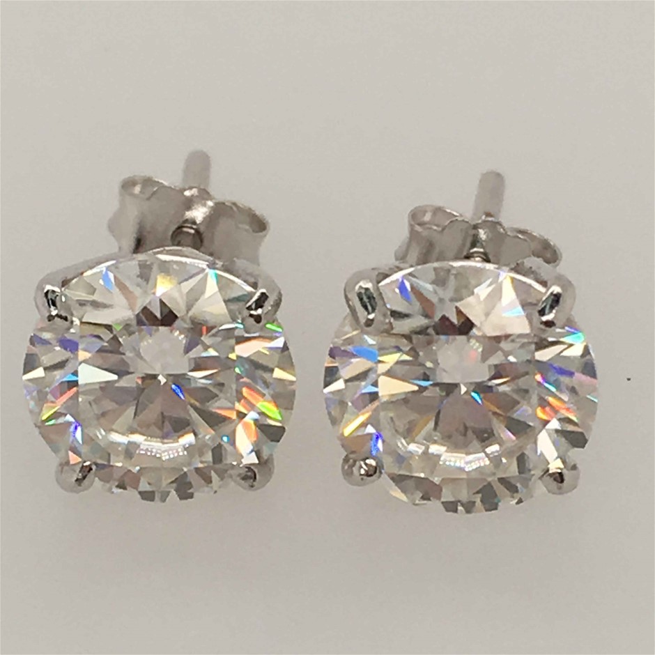 18ct White Gold, 4.20ct Moissanite Earring