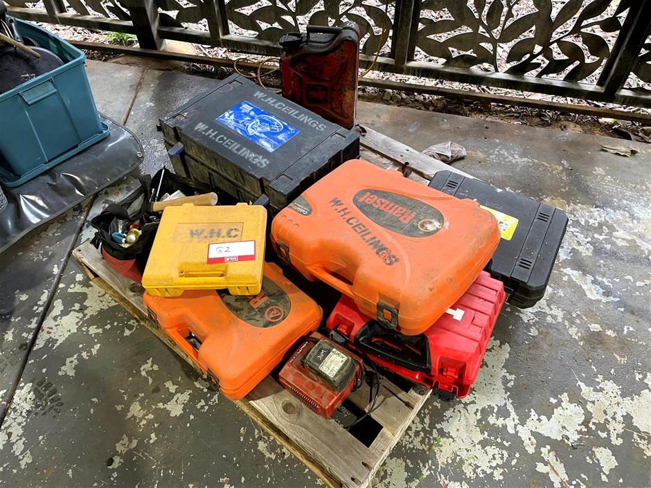 <p>Construction Tools Pallet</p>