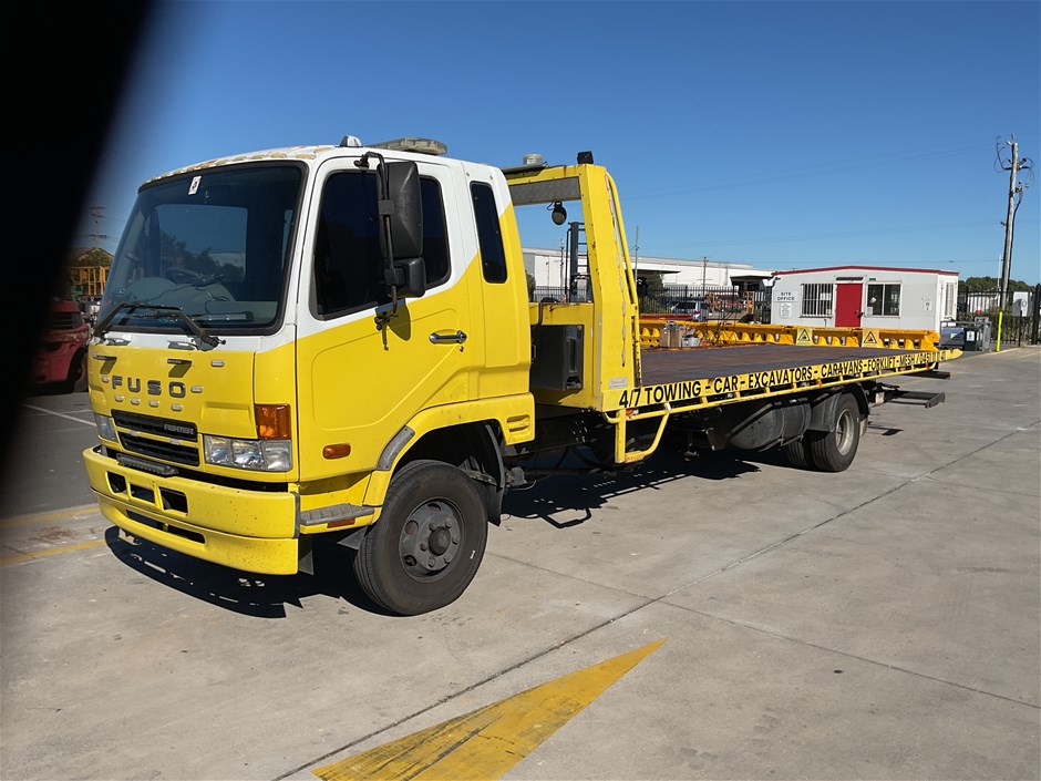 2008 Mitsubishi Fighter 4 x 2 Tilt Tray Truck