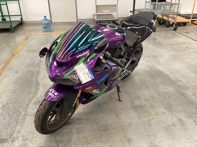 <p>2006 Kawasaki  ZX-6R Motorcycle</p>