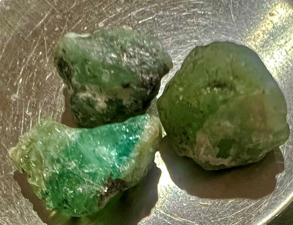 10.25 carat green emerald rough south america mines