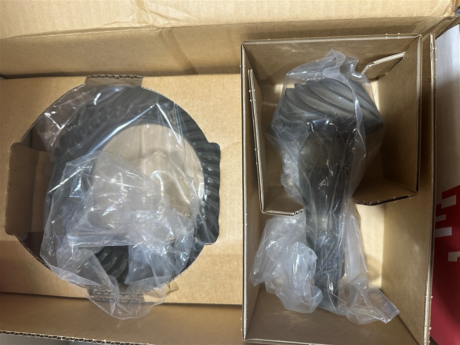 M86 Diff Gear Set 3.23:1 Dana Ford Falcon OEM 