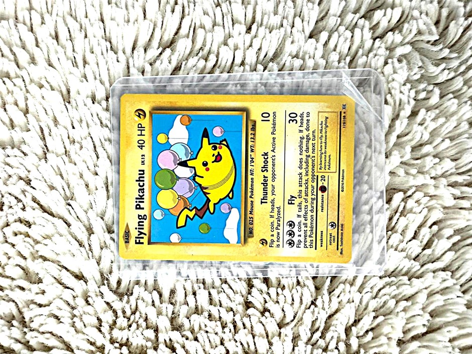 2016 Pokémon Flying Pikachu 110/108 XY Evolutions Secret Rare