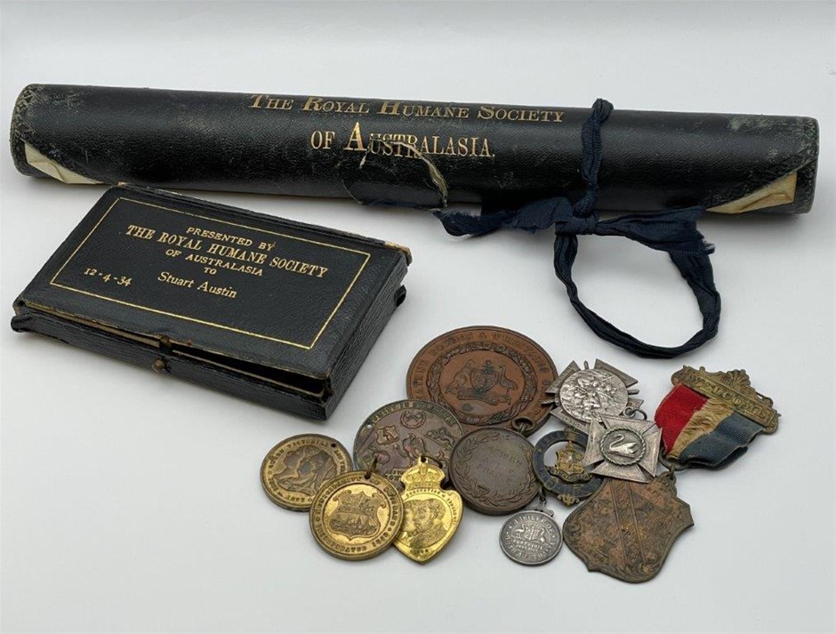 Approx. 13 x Asstd AU Commemorative & Society medals & certificate