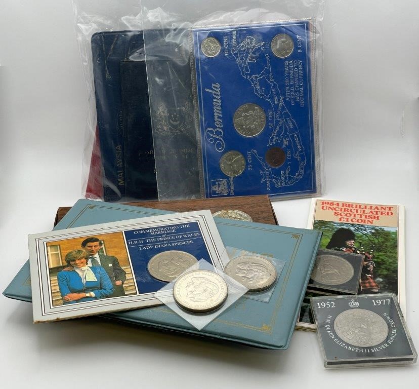 Approx. 16 x Assorted World Commemorative Coins/Sets Auction (4543 ...