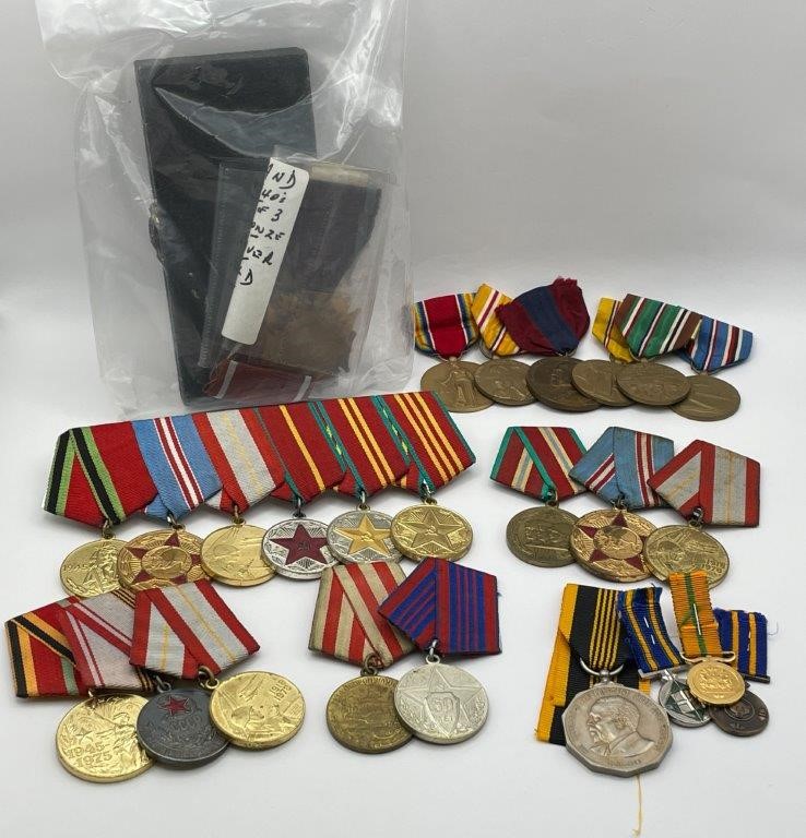 Approx. 28 x Assorted World Medals