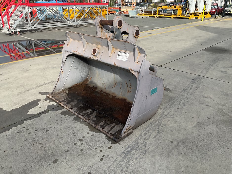 <p>Excavator Attachment</p>