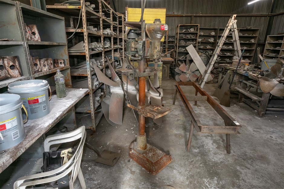 Pedestal Drill (Vintage)