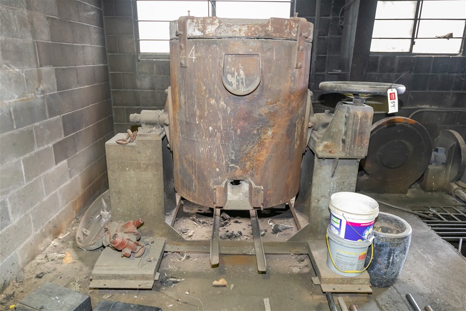 Tilting Furnace