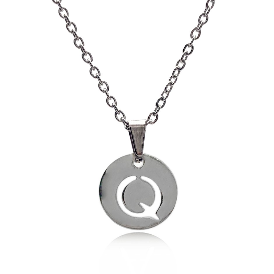 Initial Charm Letter 'Q' Pendant Necklace