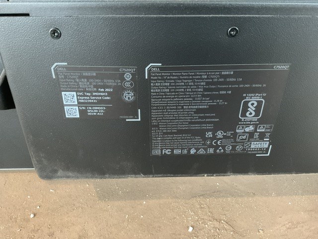 <p>Dell 3MDH6H3 Flat Panel Monitor </p>