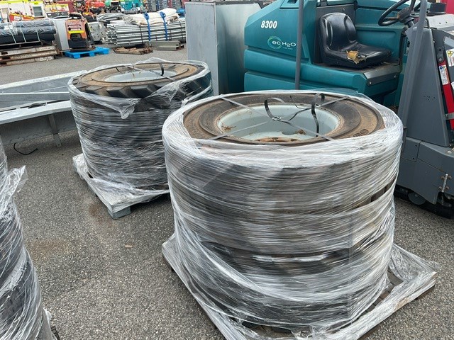 445/65D22.5 Tyres On 10 Stud Rims