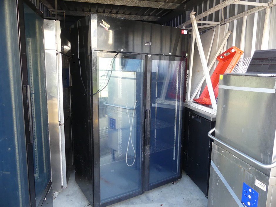 <B>Cyberchill CCT1000 2 Door Display Refrigerator (Commercial)</B>