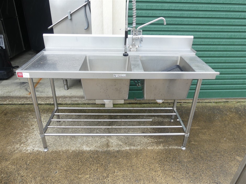 <B>Dual Sink Unit (Commercial Kitchen)</B>