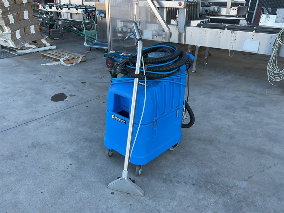 <p>Santoemma Injection Extraction Machine</p>