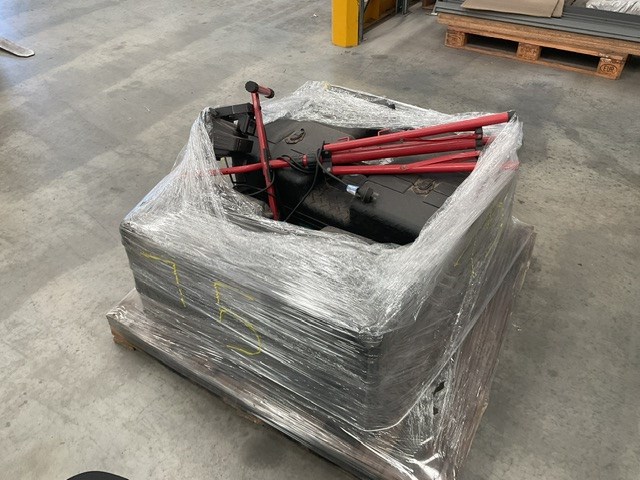 <p>4 x Pro Series 1000Watt Work Lights </p>