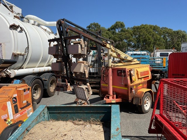 <p>2014 JLG LED-6 Single Light Tower Trailer</p>