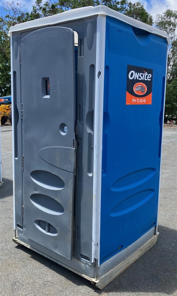 Portable Toilet - Fresh Water Flush - Burleigh Heads