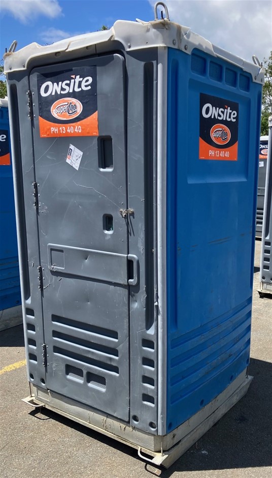 Portable Toilet - Fresh Water Flush - Burleigh Heads