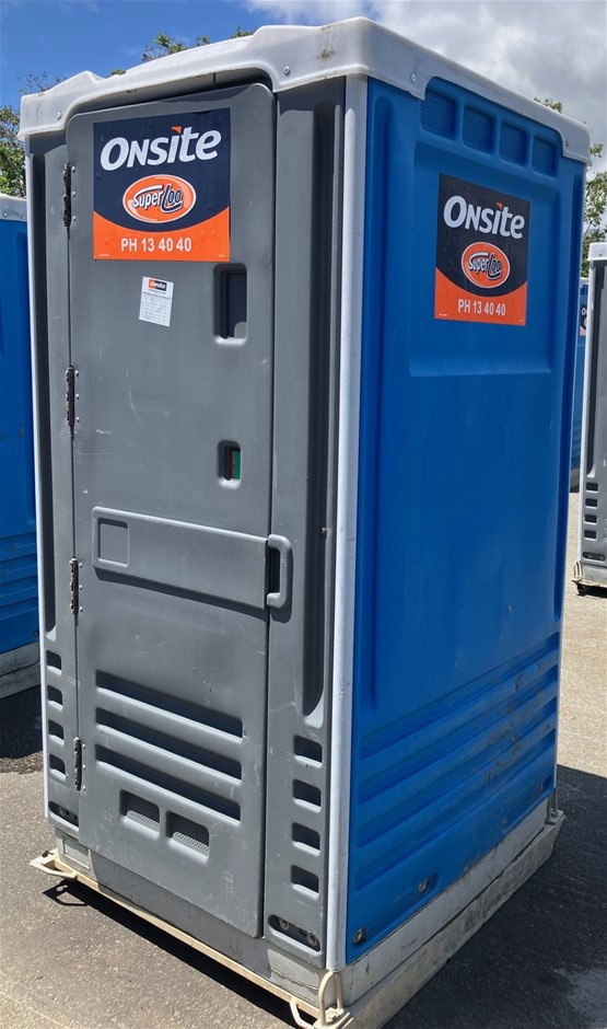 Portable Toilet - Fresh Water Flush - Burleigh Heads