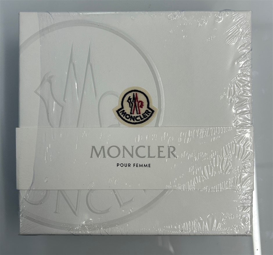 Moncler Pour Femme Gift Set.