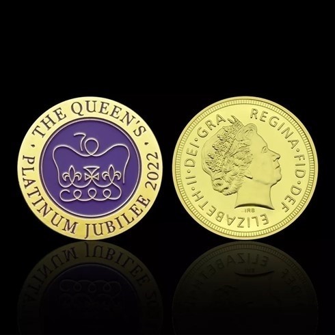 2022 Queen Elizabeth Platinum Jubilee Gold plated Medallion