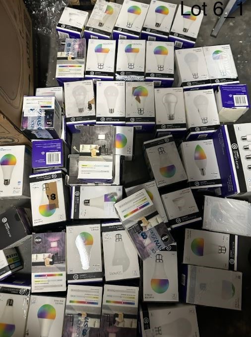 END OF LEASE AUCTION: mixed lot of smart led globes - approx 50 pieces
