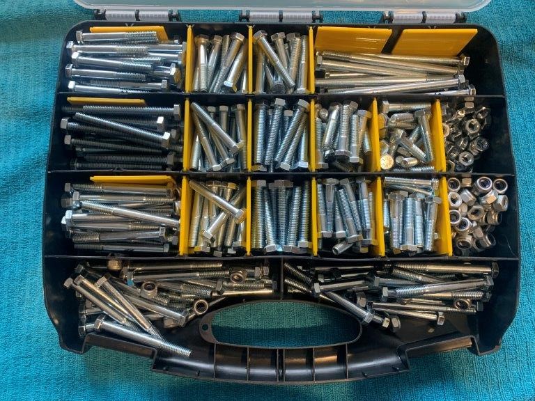 New Quality Medium Sized Carry Case with SS Hex Bolts