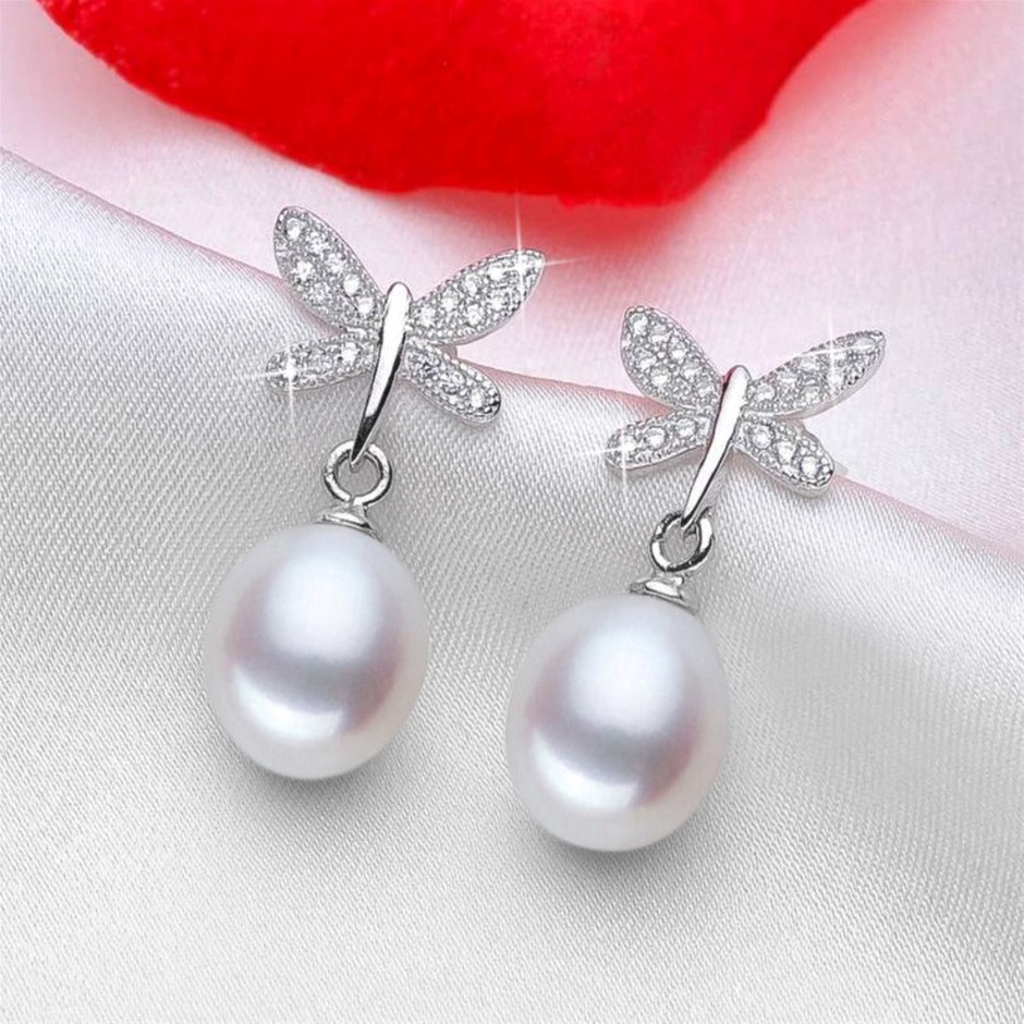 BIJ'OR - Stunning Simulated Diamond White Freshwater Pearl Butterfly Stud