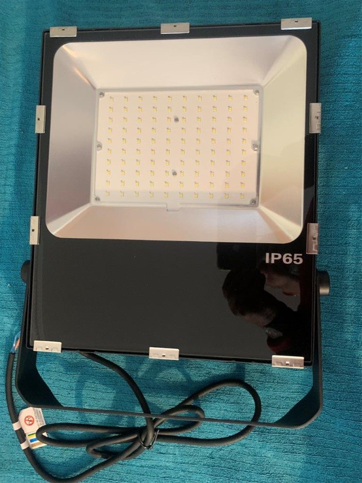 New in Box High Bay Light, 100W