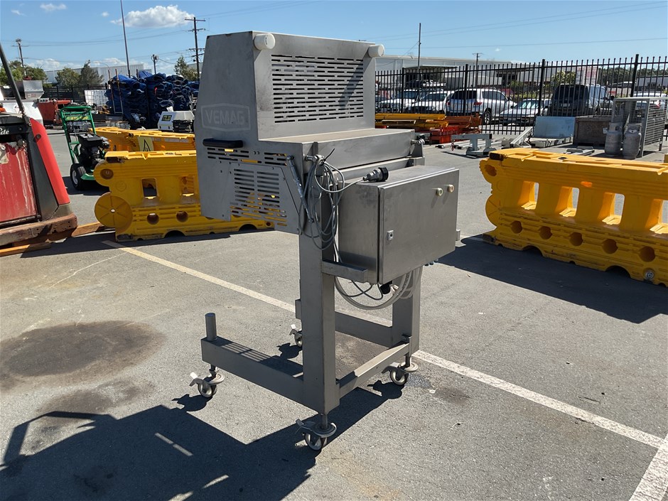 <p>Vemag Depositor Machine</p>