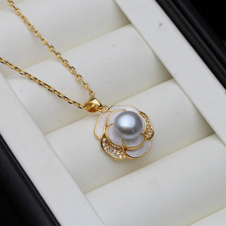 BIJ'OR - Genuine Grey Freshwater Pearl Floral Necklace in Gold RRP $59
