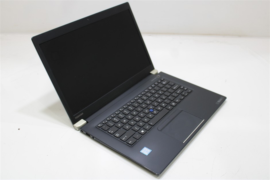 TOSHIBA TECRA X40-E  PT482A-05U009