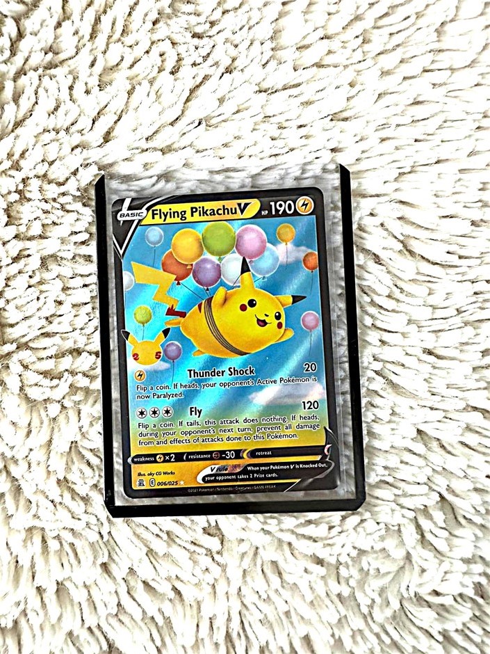2021 Pokémon Celebrations Flying Pikachu V 006/025
