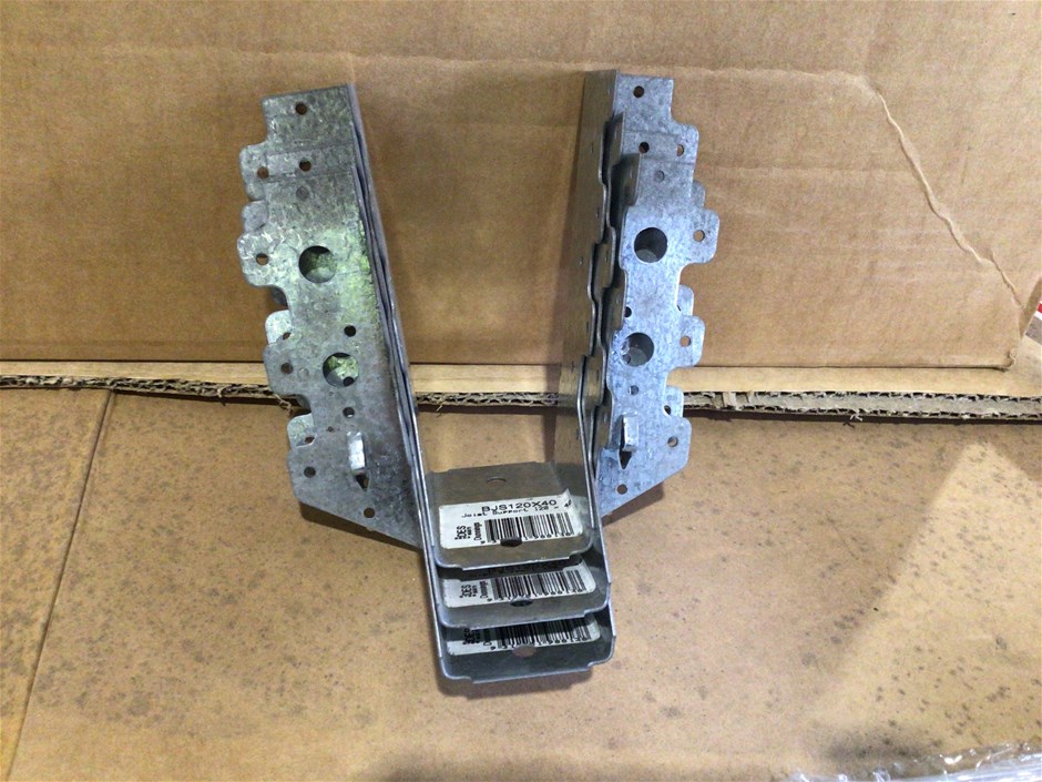 Large Qty of Unused Dunnings Galvanised Joist Support Brackets