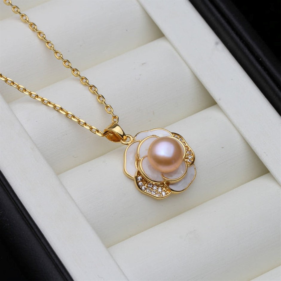 BIJ'OR - Pink Pearl Floral Necklace in Gold RRP $59