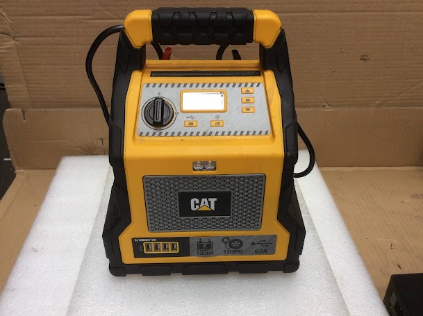CAT CJ1000DXTAU Professional Power Station Jump Starter