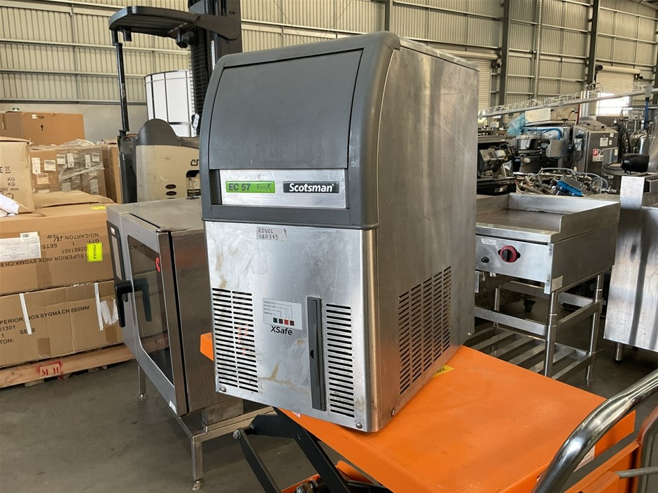 <p>Scotsman EC57 Ice Machine</p>
