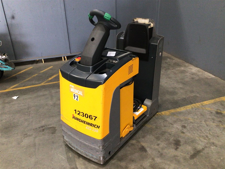 <p>Electric Tow Tractor</p>